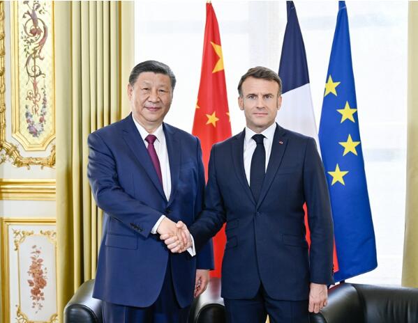 习近平同法国总统马克龙举行会谈1 习近平同法国总统马克龙举行会谈1